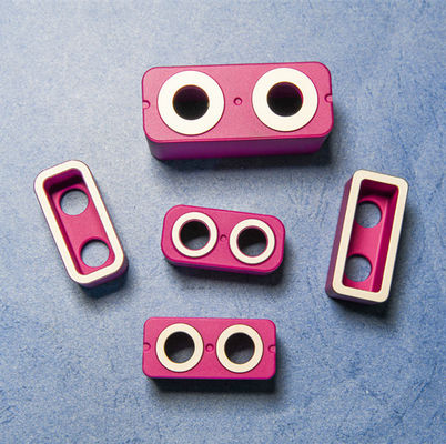 Pelat Keramik Alumina Bersertifikasi IATF16949 dengan Penyerapan Air Nol untuk Ketahanan Kimia dan Korosi